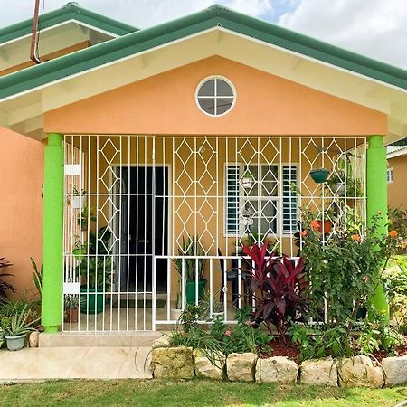 Cozy Villa Mammee Bay エクステリア 写真